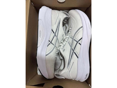 Asics Kayano 32 - White (used) size 11us