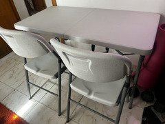 Foldable table with 2 chairs