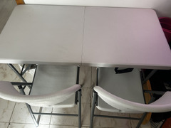 Foldable table with 2 chairs