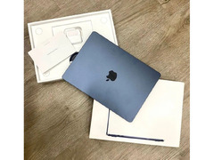MacBook Air 13" (M3) - Dark Blue