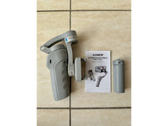 Phone gimbal stabilizer