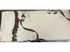 🎄 Selling Christmas decorations in great condition! 🎁