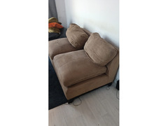 Soft brown couch 10kd