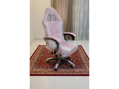 Brand New Streaming / Gaming chair with leg rest