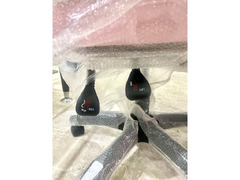 Brand New Streaming / Gaming chair with leg rest