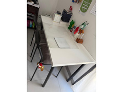Desk with 2 chairs