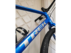 Trek FX2 Hybrid Disc Bike Alpine Blue
